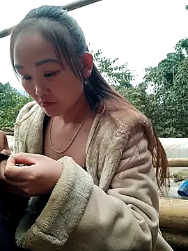 Snapshot of yula-bi chatting on 01-09-26, 02:14 yula-bi online show from 01-09-26, 02:14