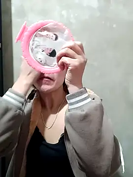 Snapshot of yula-bi chatting on 02-03-26, 09:14 yula-bi online show from 02-03-26, 09:14