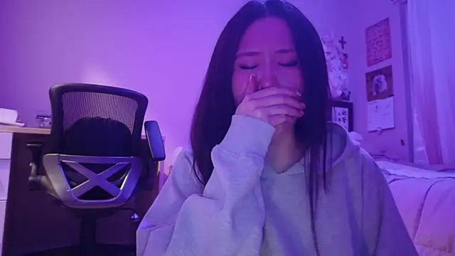 luvvivii online show from 02-11-26, 03:00