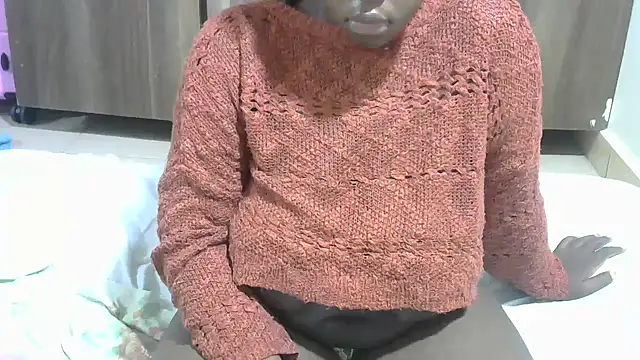 Snapshot of HII- chatting on 12-21-25, 02:02 HII- online show from 12-21-25, 02:02