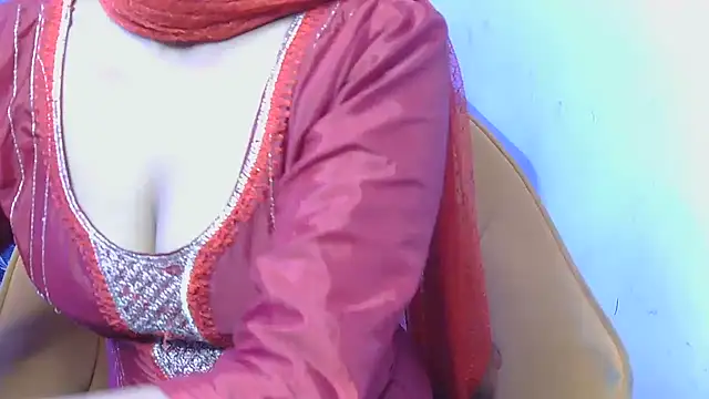 Snapshot of bold-smirthii chatting on 06-11-26, 04:54 bold-smirthii online show from 06-11-26, 04:54