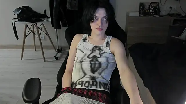 Snapshot of JohnGaliano chatting on 06-04-26, 08:48 JohnGaliano online show from 06-04-26, 08:48