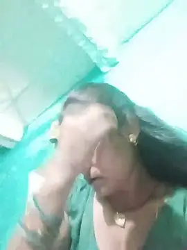 Snapshot of Cuty_priti chatting on 06-23-26, 05:22 Cuty priti online show from 06-23-26, 05:22