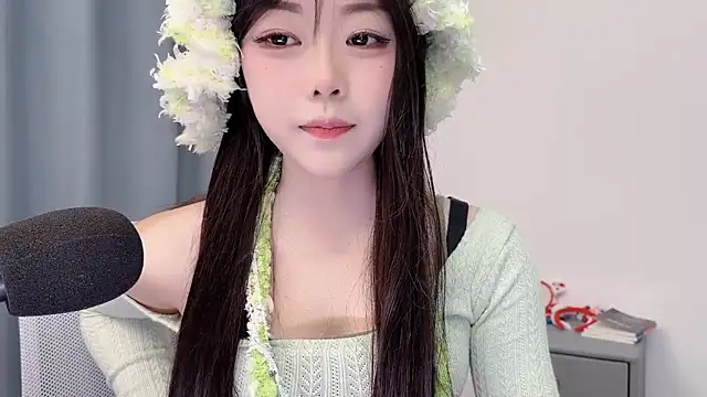 smalldaisy online show from 03-22-26, 02:26