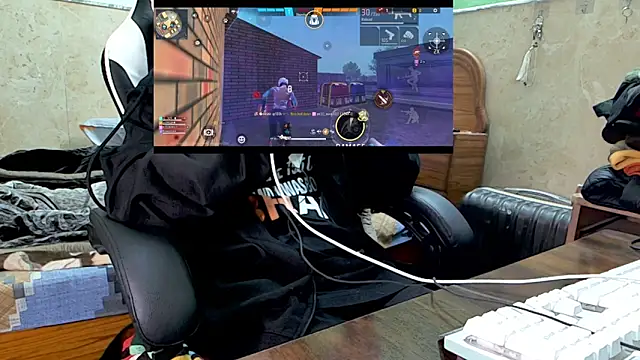 Snapshot of vincenzox7 chatting on 02-27-26, 04:18 vincenzox7 online show from 02-27-26, 04:18