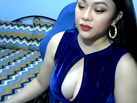 Snapshot of celine_margo chatting on 01-30-25, 06:35 celine margo online show from 01-30-25, 06:35