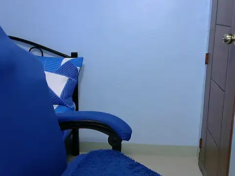 Snapshot of celine_margo chatting on 02-20-25, 08:50 celine margo online show from 02-20-25, 08:50