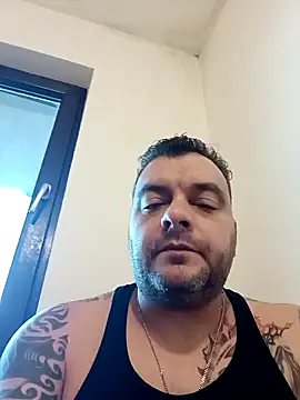 TomasTenerife online show from 12-19-25, 01:40