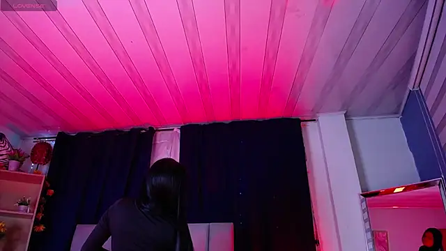 Snapshot of Emilyy05_ chatting on 01-10-26, 03:19 Emilyy05 online show from 01-10-26, 03:19