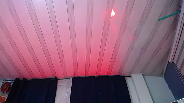 Snapshot of Emilyy05_ chatting on 01-11-26, 03:22 Emilyy05 online show from 01-11-26, 03:22