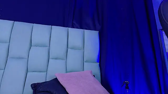 Emilyy05  online show from 04-29-26, 12:37