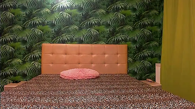 Stella John online show from 01-20-25, 05:48