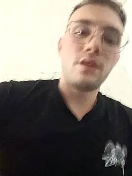 Snapshot of luke25bwc chatting on 12-20-25, 12:40 luke25bwc online show from 12-20-25, 12:40