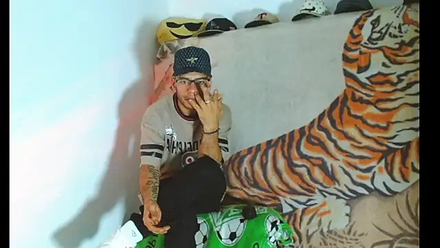 Alphamaster 92 online show from 04-26-26, 04:21