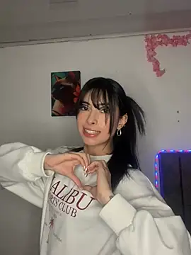 junorise23 online show from 06-24-26, 08:46