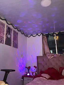 Snapshot of violett_brown9 chatting on 02-15-26, 04:31 violett brown9 online show from 02-15-26, 04:31