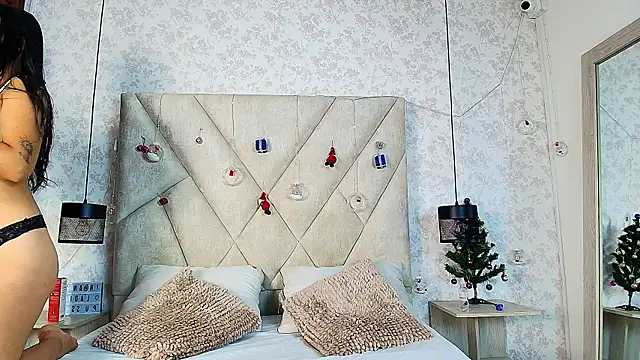 Snapshot of NatashaRoss_t chatting on 01-07-26, 07:27 NatashaRoss t online show from 01-07-26, 07:27