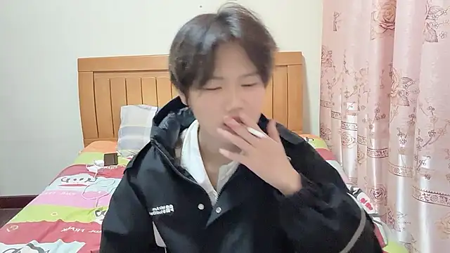 Snapshot of junnan001 chatting on 01-17-26, 02:00 junnan001 online show from 01-17-26, 02:00