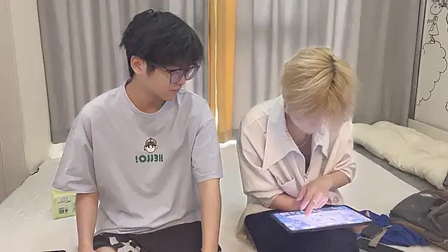 Snapshot of junnan001 chatting on 07-30-26, 10:14 junnan001 online show from 07-30-26, 10:14