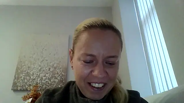 jennyblondeuk online show from 03-22-26, 05:49
