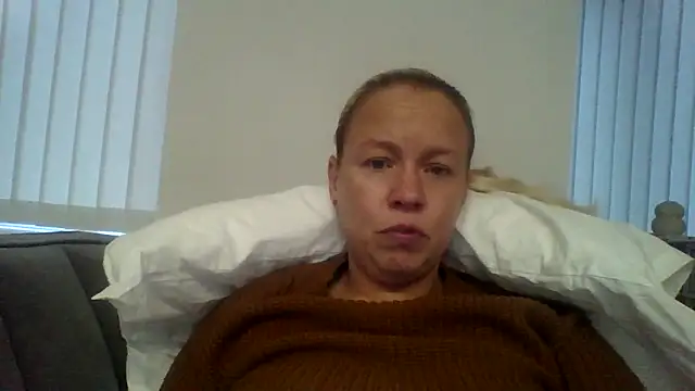jennyblondeuk online show from 03-29-26, 06:19