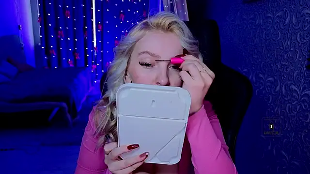 Snapshot of Eva_Vibe_ chatting on 03-14-26, 05:02 Eva Vibe online show from 03-14-26, 05:02