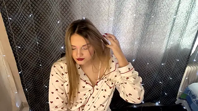 EmllyLighty online show from 01-18-26, 09:24