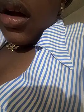 amorasecy online show from 05-18-26, 04:02