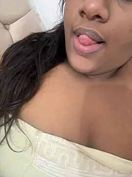 Snapshot of amorasecy chatting on 07-16-26, 12:00 amorasecy online show from 07-16-26, 12:00