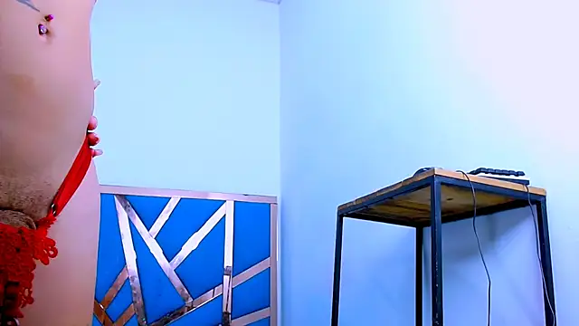 Harley Clayn online show from 04-28-26, 07:52