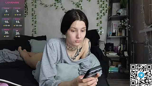 LeonaHinnes online show from 04-23-26, 12:29