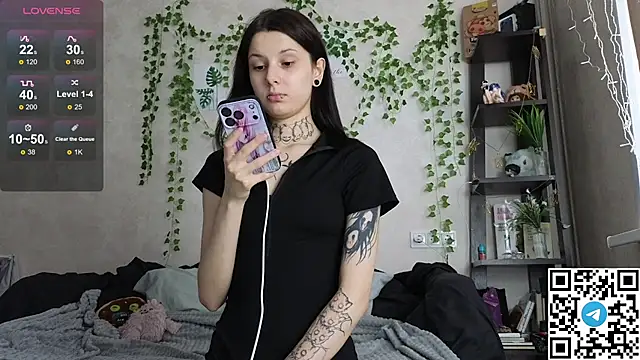 LeonaHinnes online show from 04-29-26, 10:52