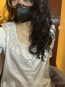 Sofiababy22 online show from 02-05-26, 12:43