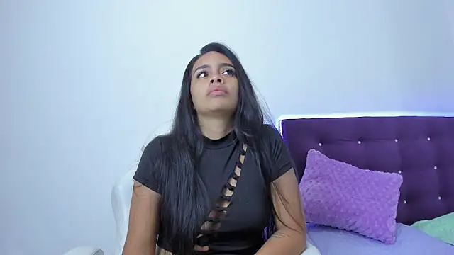 Snapshot of Megansweetcome chatting on 03-03-26, 11:38 Megansweetcome online show from 03-03-26, 11:38