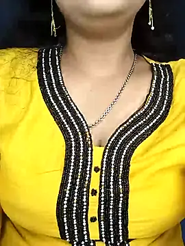 Snapshot of Deshi_bhabhi143 chatting on 01-13-26, 05:57 Deshi bhabhi143 online show from 01-13-26, 05:57