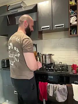 Snapshot of DamonSalvatore2 chatting on 03-11-26, 03:40 DamonSalvatore2 online show from 03-11-26, 03:40