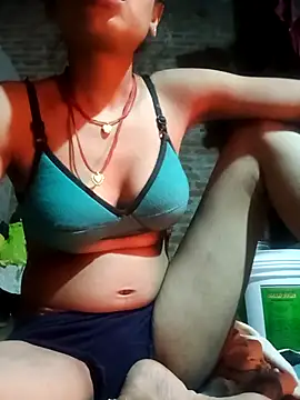 Snapshot of Fency_Love143 chatting on 01-08-26, 05:37 Fency Love143 online show from 01-08-26, 05:37