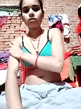 Snapshot of Fency_Love143 chatting on 02-20-26, 12:40 Fency Love143 online show from 02-20-26, 12:40