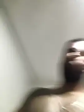 Snapshot of Chocoficial chatting on 04-12-26, 06:07 Chocoficial online show from 04-12-26, 06:07