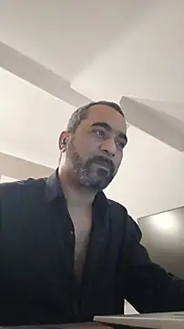 Snapshot of masterskorp chatting on 01-17-26, 06:18 masterskorp online show from 01-17-26, 06:18