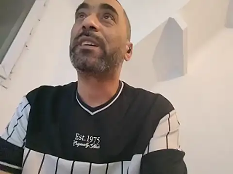 Snapshot of masterskorp chatting on 03-10-26, 08:36 masterskorp online show from 03-10-26, 08:36