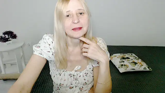 Snapshot of MiLenaMilf chatting on 02-22-25, 03:45 MiLenaMilf online show from 02-22-25, 03:45