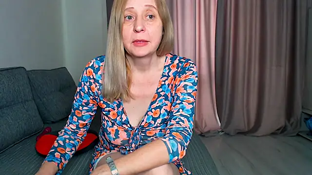 Snapshot of MiLenaMilf chatting on 03-15-26, 06:41 MiLenaMilf online show from 03-15-26, 06:41