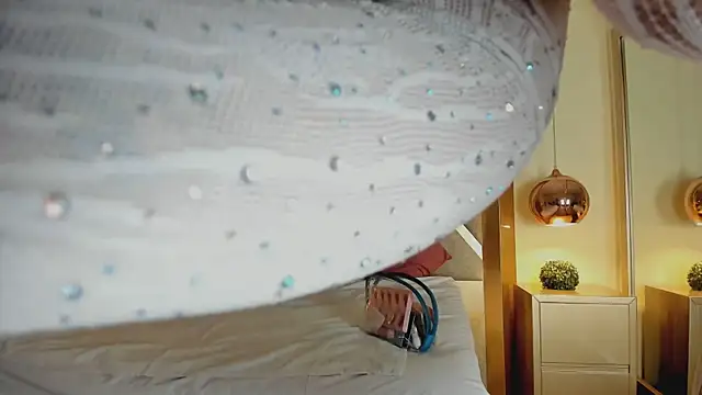 ElenaWatsonn online show from 04-04-26, 08:06