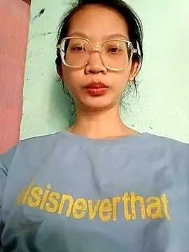 Snapshot of damsun_22 chatting on 02-04-26, 06:19 damsun 22 online show from 02-04-26, 06:19