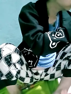 Snapshot of damsun_22 chatting on 02-15-26, 08:38 damsun 22 online show from 02-15-26, 08:38