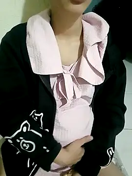 Snapshot of damsun_22 chatting on 03-12-26, 09:10 damsun 22 online show from 03-12-26, 09:10