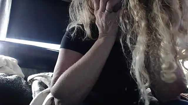 Snapshot of mspatience chatting on 02-06-26, 05:16 mspatience online show from 02-06-26, 05:16