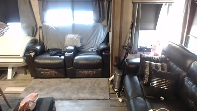 Snapshot of mspatience chatting on 04-01-26, 04:37 mspatience online show from 04-01-26, 04:37