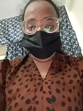 Snapshot of MaggieTelugu-15 chatting on 02-12-26, 07:47 MaggieTelugu-15 online show from 02-12-26, 07:47